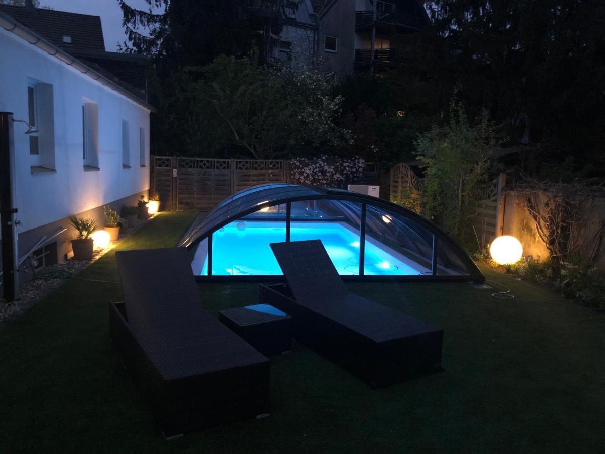 Haeuschen Im Garten In Der Muelheimer Altstadt Mülheim an der Ruhr Dış mekan fotoğraf
