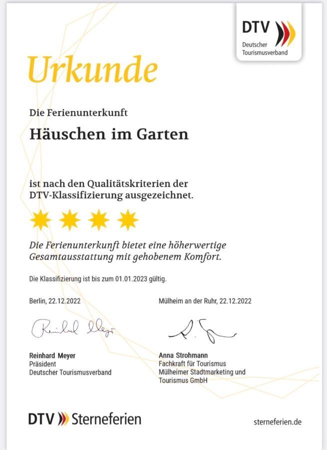 Haeuschen Im Garten In Der Muelheimer Altstadt Mülheim an der Ruhr Dış mekan fotoğraf
