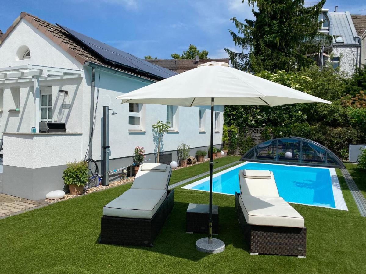 Haeuschen Im Garten In Der Muelheimer Altstadt Mülheim an der Ruhr Dış mekan fotoğraf